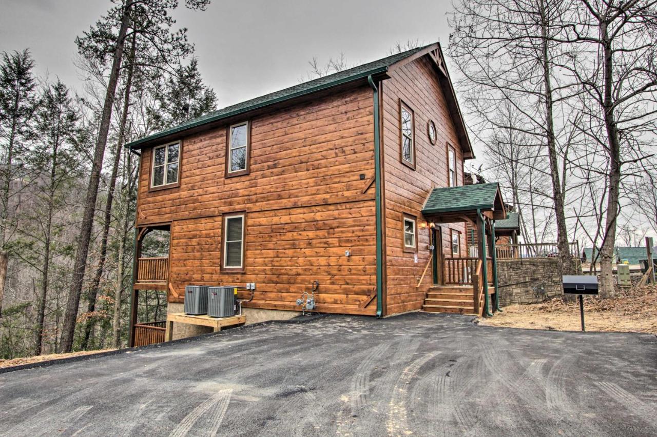 Luxe Cabin With Home Theater Less Than 2 Miles To Gatlinburg Eksteriør bilde