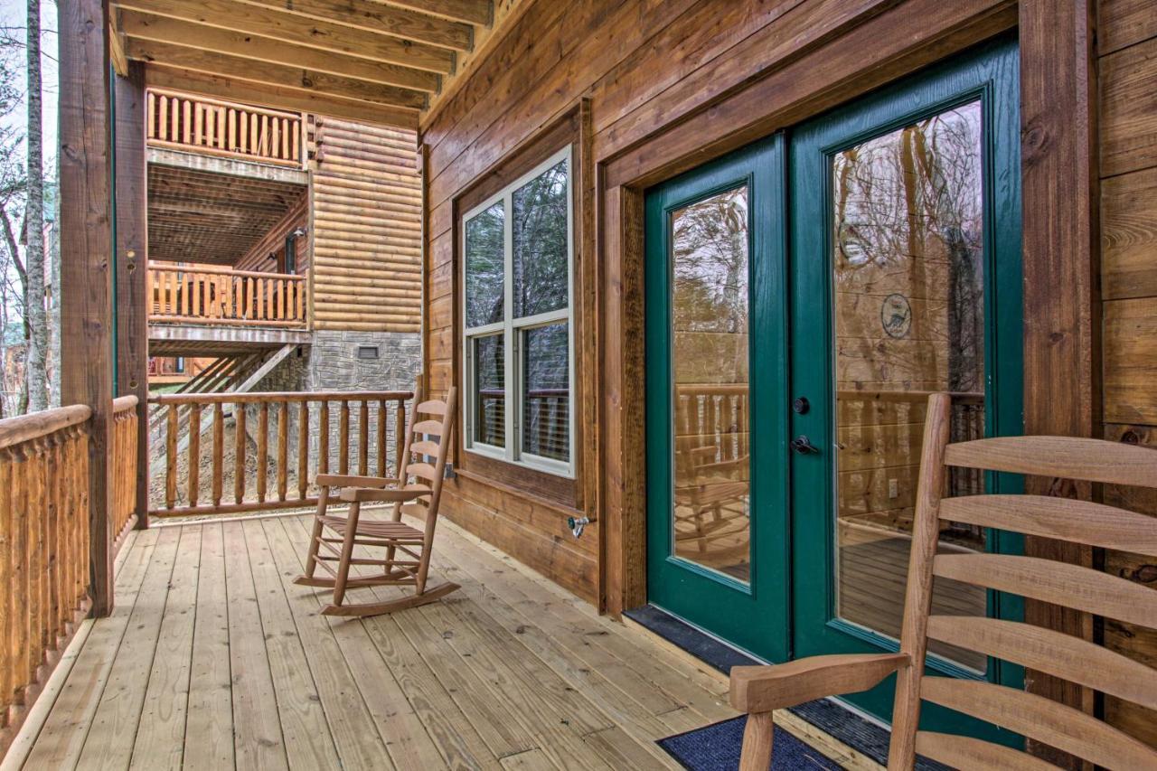 Luxe Cabin With Home Theater Less Than 2 Miles To Gatlinburg Eksteriør bilde