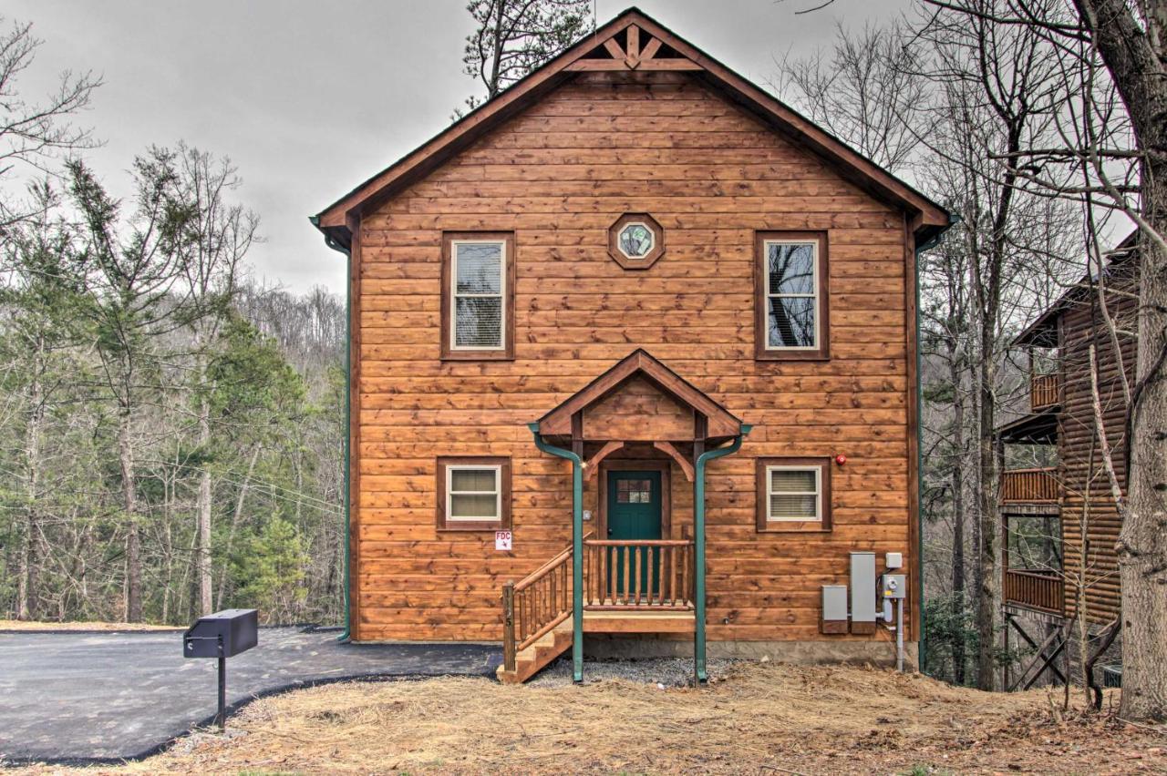 Luxe Cabin With Home Theater Less Than 2 Miles To Gatlinburg Eksteriør bilde