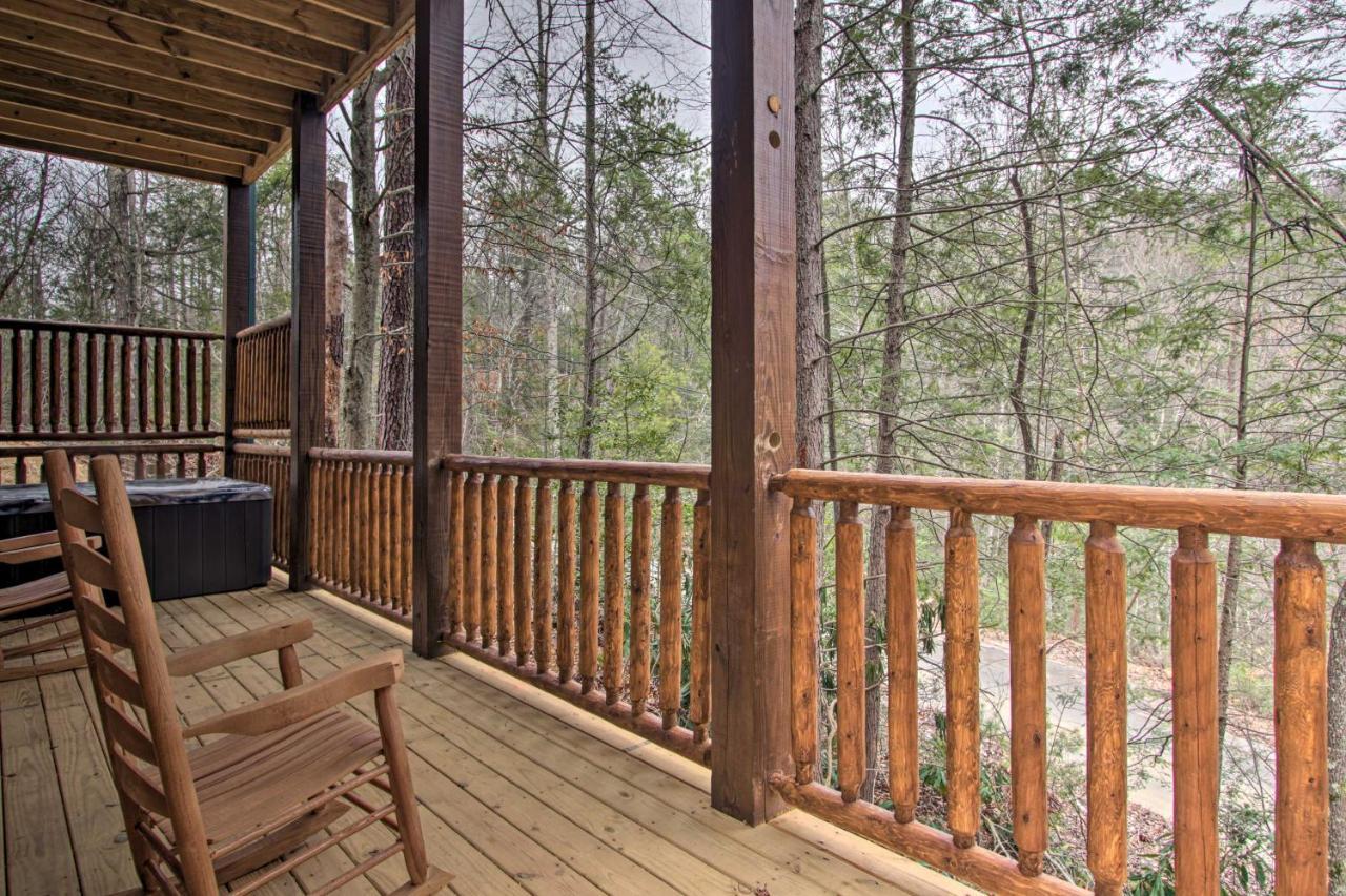 Luxe Cabin With Home Theater Less Than 2 Miles To Gatlinburg Eksteriør bilde